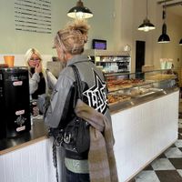 \Làm mới diện mạo từ phụ kiện cài tóc như các “IT-girl” đình đám