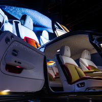 Xe điện đầu tiên của Rolls-Royce ra mắt tại Việt Nam