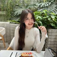 HIEUTHUHAI và Tăng Mỹ Hàn với tin đồn bị soi dùng đồ đôi