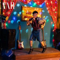 Anh Tú ra mắt "Caraoke” cực lầy lội và hài hước!