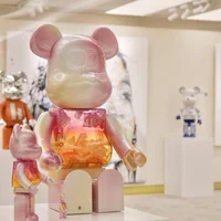 Không chỉ là một món đồ chơi sưu tầm, Be@rbrick là một biểu tượng văn hóa đại chúng