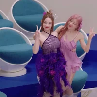 Trang Pháp bị dàn Chị đẹp "đánh úp" mừng sinh nhật