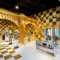 Louis Vuitton khoác áo mới đón chào BST đầu tay của Pharrell Williams