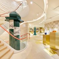 Louis Vuitton khoác áo mới đón chào BST đầu tay của Pharrell Williams
