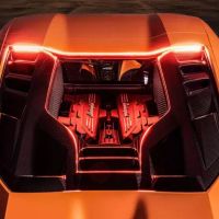 Bộ đôi xế khủng được Minh "Nhựa" nhá hàng sẽ về Việt Nam: Revuelto khẳng định đam mê Lamborghini, Spectre trải nghiệm xe điện của Rolls-Royce