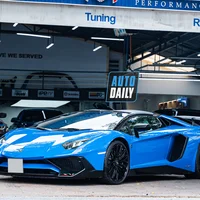 Bắt gặp Lamborghini Aventador SV Roadster màu xanh độc nhất Việt Nam
