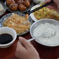 Phim Phồn Hoa (Blossoms Shanghai) tạo nên cơn sốt ẩm thực Thượng Hải