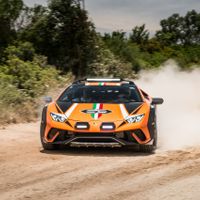 Lamborghini Huracan Sterrato Concept – Sự ra đời của “Kẻ nổi loạn”