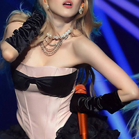 Dara diện thương hiệu Việt diễn hit của 2NE1