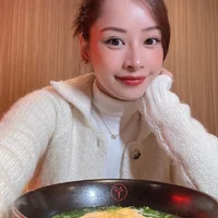 Chi Pu mở quán phở tại Thượng Hải, netizen xứ Trung nhận xét thế nào ?