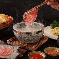 Phở bát đá độc đáo giữa lòng phố cổ Hà Nội