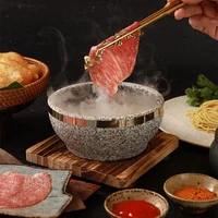 Phở bát đá độc đáo giữa lòng phố cổ Hà Nội