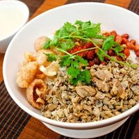 Đặc sản cơm hến Huế nổi tiếng của cố đô Việt Nam