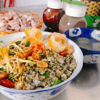 Đặc sản cơm hến Huế nổi tiếng của cố đô Việt Nam