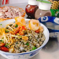Đặc sản cơm hến Huế nổi tiếng của cố đô Việt Nam
