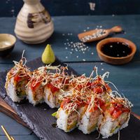 Cùng thưởng thức món sushi hương vị truyền thống Nhật