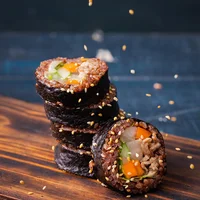 Cùng thưởng thức món sushi hương vị truyền thống Nhật