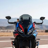 BMW giới thiệu M 1000 XR hoàn toàn mới và S 1000 XR