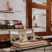 Ra mắt cửa hàng làm đẹp Dolce & Gabbana tại Old Bond Street, London
