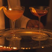 Mortlach X Starck: Từ nghệ thuật chưng cất rượu độc bản đến biểu tượng thượng lưu trên tầm cao mới