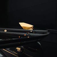 Koenigsegg Jesko độc nhất thế giới với thân xe bằng sợi carbon và mạ vàng 24k
