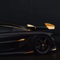 Koenigsegg Jesko độc nhất thế giới với thân xe bằng sợi carbon và mạ vàng 24k