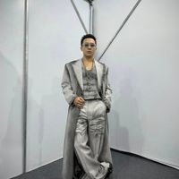 Giày Trấn Thành