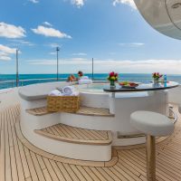 Siêu du thuyền Big Sky 48m từ Oceanfast - Di sản của một thời đại hoàng kim