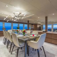 Siêu du thuyền Big Sky 48m từ Oceanfast - Di sản của một thời đại hoàng kim