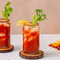 Những giai thoại thú vị về nguồn gốc của cocktail