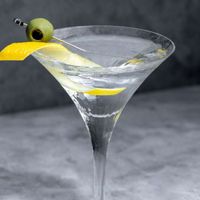 Lịch sử huyền bí về những loại cocktails nổi tiếng nhất thế giới