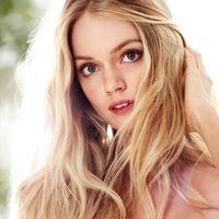 Thiên thần Victoria's Secret có kiểu ăn kiêng lạ nhất thế giới, luôn "khai tử" 2 thứ