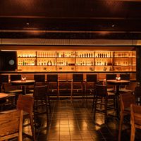 ủ bar không gian