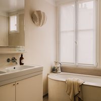Turenne Paris Alicia Luxem phong cach co dien