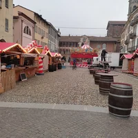 cho pavia milan du lich di bo hanh trinh