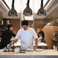 Top-nha-hang-vao-danh-sach-Michelin-Guide-Singapore-2024-ivivu-7.jpg