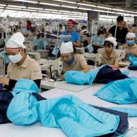 Ngành may mặc đóng góp lớn cho kim ngạch xuất khẩu của Việt Nam. (Ảnh: Trần Việt/TTXVN)