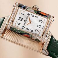 Lộng lẫy BST đồng hồ Reverso One Precious Flowers của nhà chế tác Jaeger-LeCoultre