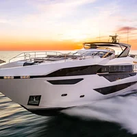 Scorpion - Du thuyền máy thứ hai thuộc mẫu 100 Yacht đang được rao bán bởi Sunseeker