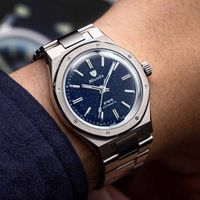 Đồng hồ Nivada Grenchen F77 phiên bản mặt đá Aventurine