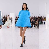 BST LOEWE Xuân Hè 2025