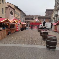 cho pavia milan du lich di bo hanh trinh