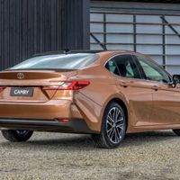 Toyota Camry với diện mạo hoàn toàn mới