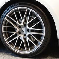 Siêu phẩm Porsche Panamera sắp ra mắt phiên bản mới