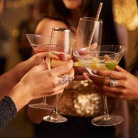 5 Thuật ngữ đi bar phổ biến giúp bạn “giải ngố” khi xuống phố