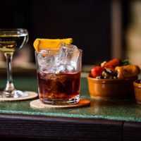 5 Thuật ngữ đi bar phổ biến giúp bạn “giải ngố” khi xuống phố