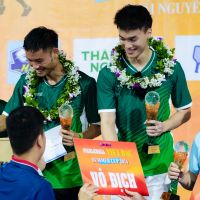 Người trẻ chi trăm triệu sắm đồ pickleball: Mặc đẹp không phải để "sống ảo"