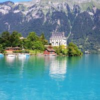 ho-brienz-thuy-si-ivivu-3.jpg