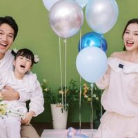 Ca sĩ Linh Phi sinh con trai