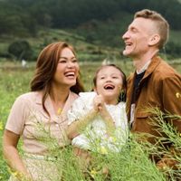 Phương Vy và chồng Tây sau 10 năm